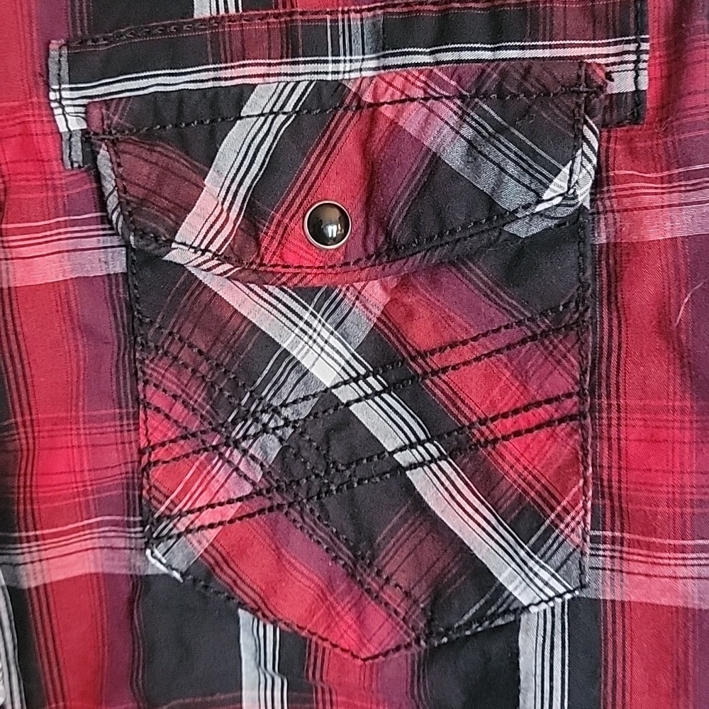 Helix men's medium, black and red plaid buttondown shirt. - Picture 4 of 7
